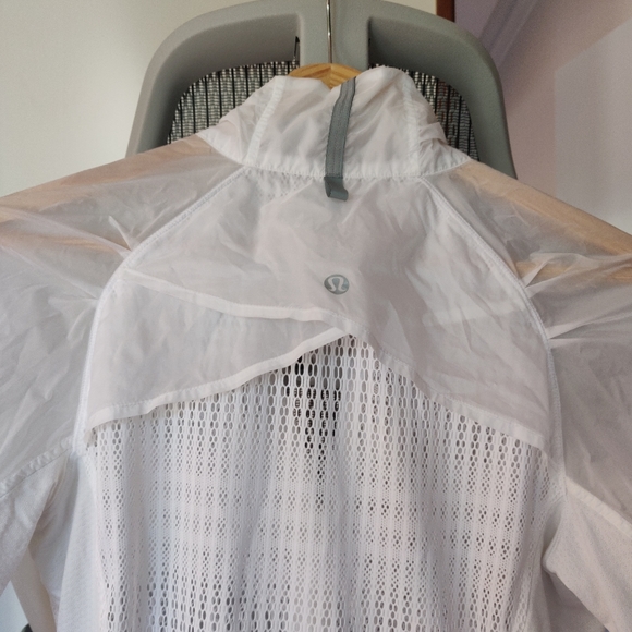 Lululemon jacket - Picture 4 of 8